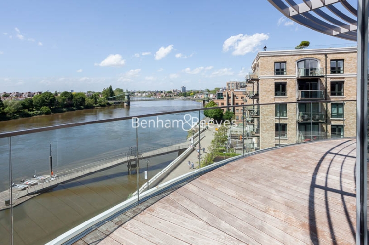 3 bedrooms flat to rent in Goldhurst House, Fulham Reach, W6-image 19