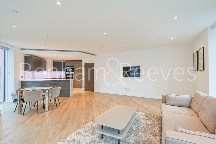 2  bedrooms flat to rent in Marquis House, Beadon Road, W6-image 1