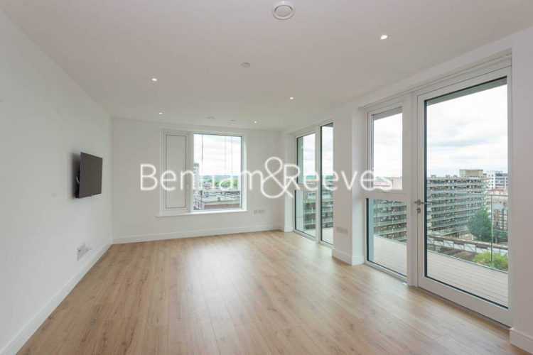 2 bedrooms flat to rent in Sovereign Court, Beadon Road, W6-image 2