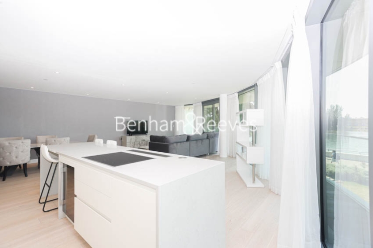3  bedrooms flat to rent in Parr's Way, Hammersmith, W6-image 12