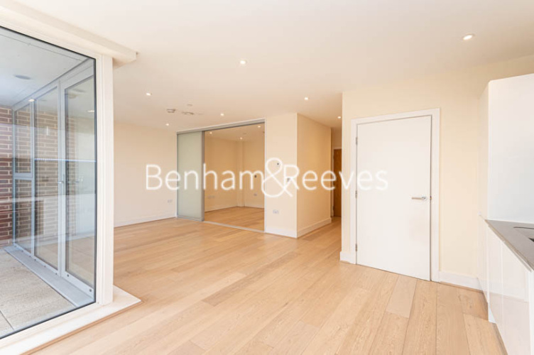 Studio flat to rent in King Street, Hammersmith, W6-image 9