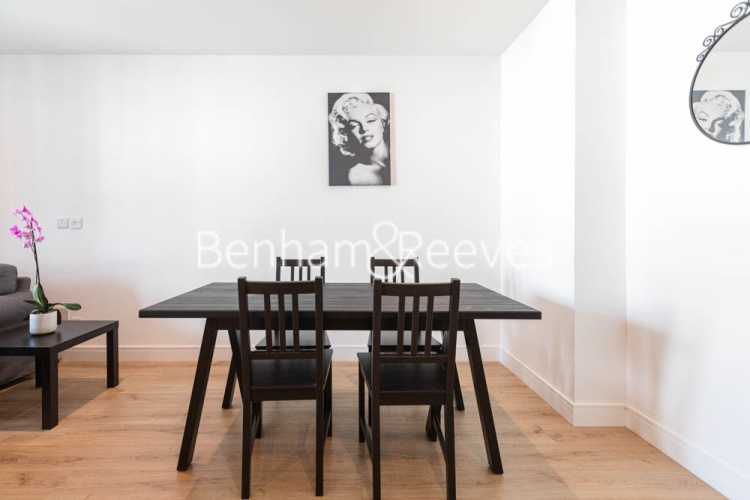 2  bedrooms flat to rent in Lancaster House, Hammermsmith, W6-image 3