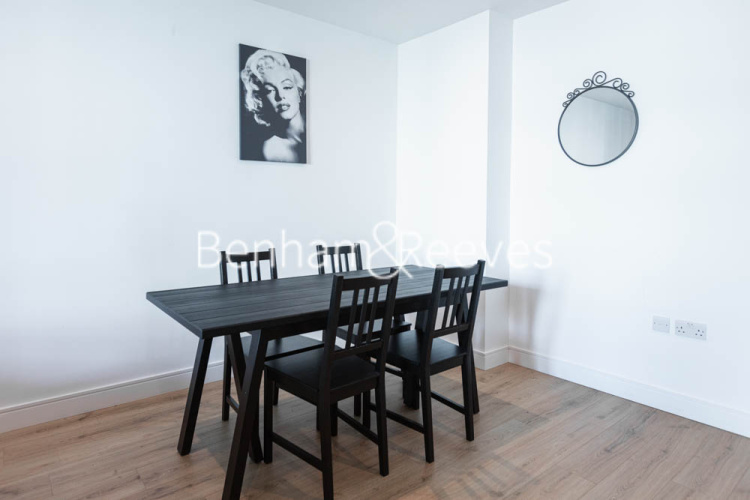 2  bedrooms flat to rent in Lancaster House, Hammermsmith, W6-image 9