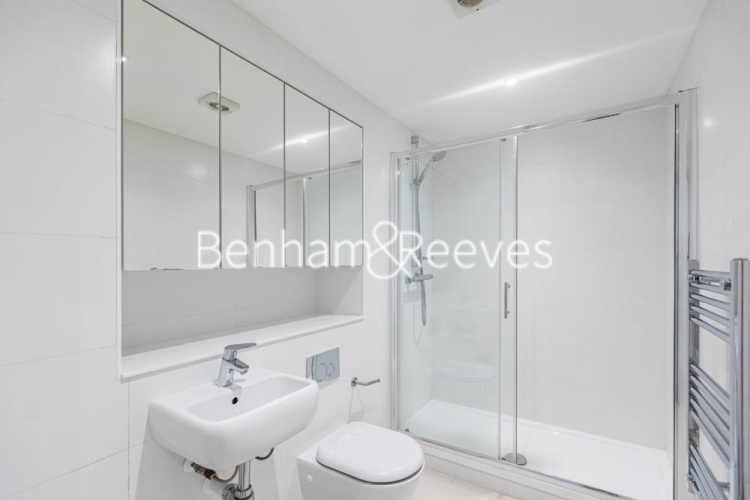 Studio flat to rent in Albion Court, Hammersmith, W6-image 4