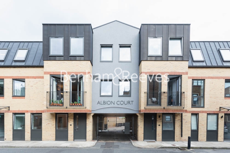 Studio flat to rent in Albion Court, Hammersmith, W6-image 6