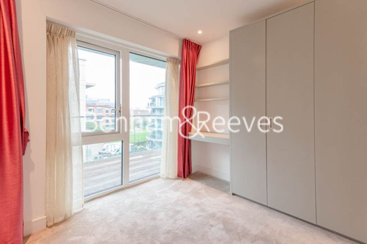 3 bedrooms flat to rent in Faulkner House, Hammersmith, W6-image 3