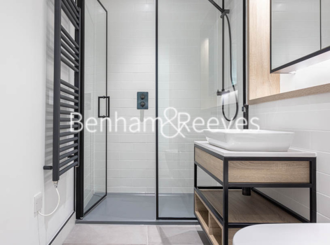 2  bedrooms flat to rent in Matcham House, Hammersmith, W6-image 4