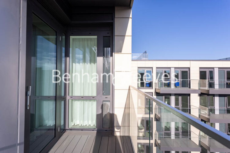 2  bedrooms flat to rent in Matcham House, Hammersmith, W6-image 6
