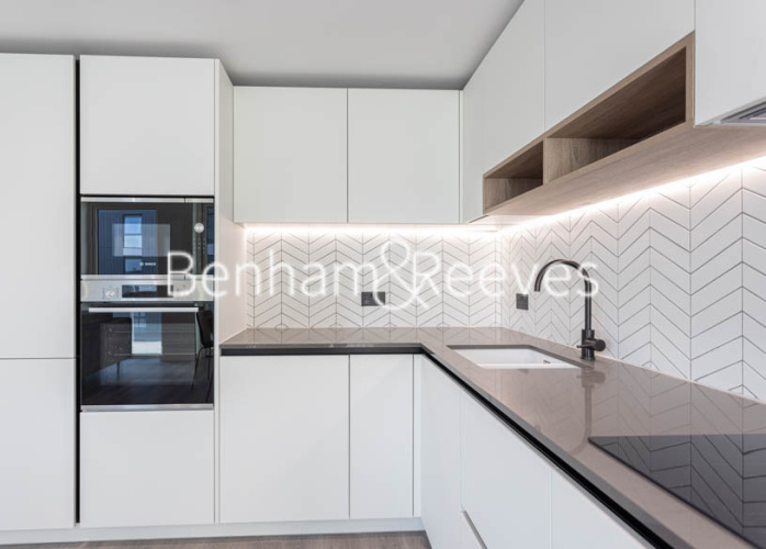 2 bedrooms flat to rent in Matcham House, Hammersmith, W6-image 9