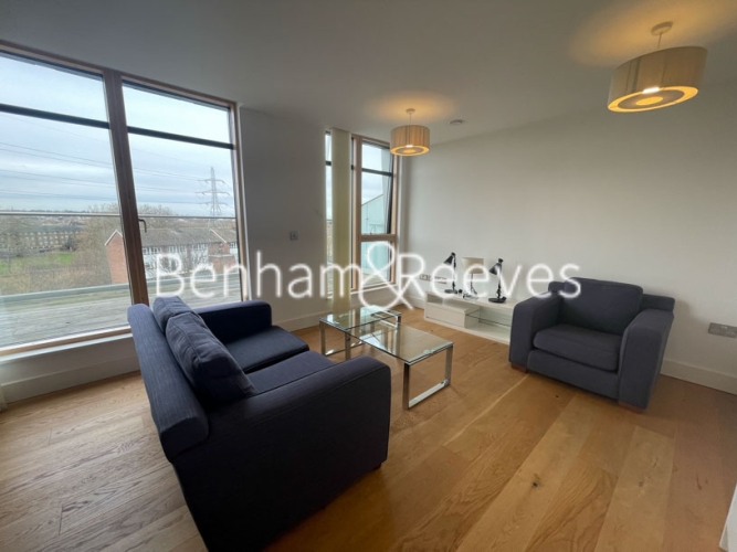 2 bedroom(s) flat to rent in Colliers wood, Cavendish Road, SW19-image 6