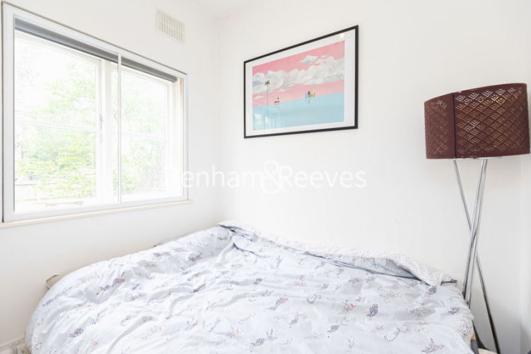 1 bedroom flat to rent in Gwendwr Road, Hammersmith,W14-image 3