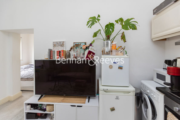 1 bedroom flat to rent in Gwendwr Road, Hammersmith,W14-image 7