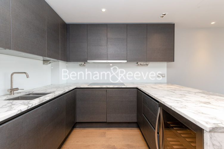 2  bedrooms flat to rent in Parrs Way, Hammersmith, W6-image 2