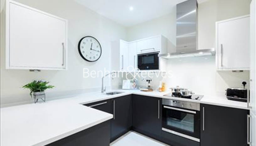 1 bedroom flat to rent in Palace Wharf, Rainville Road, W6-image 2