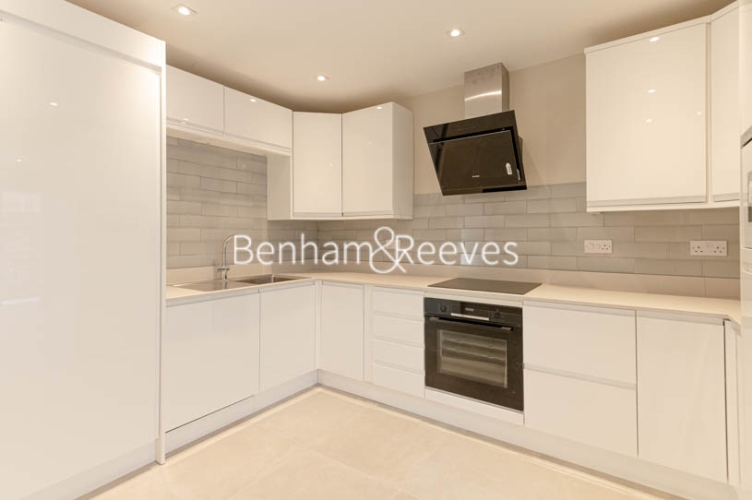 4  bedrooms house to rent in Chancellor Road, Hammersmith, W6-image 2
