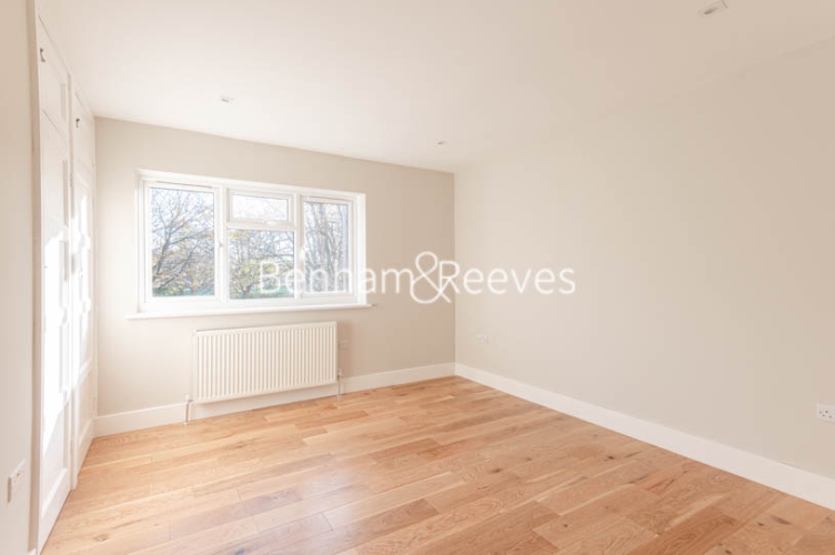 4  bedrooms house to rent in Chancellor Road, Hammersmith, W6-image 10