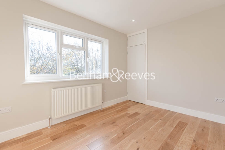 4  bedrooms house to rent in Chancellor Road, Hammersmith, W6-image 18