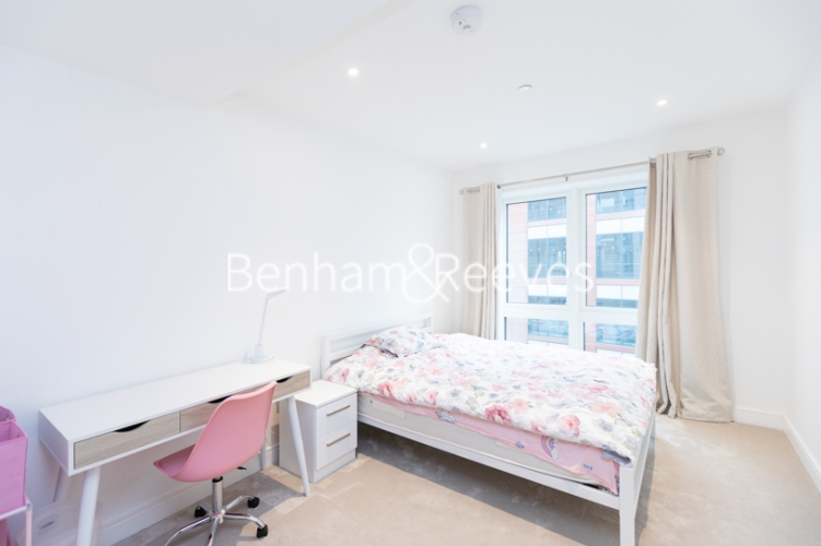 2 bedrooms flat to rent in Faulkner House, Tierney Lane, W6-image 3