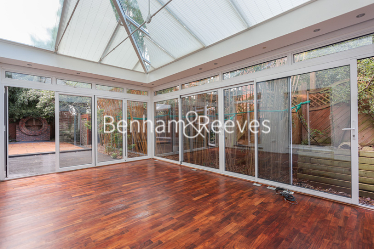6 bedrooms house to rent in Lord Chancellor Walk, Kingston Upon Thames, KT2-image 5
