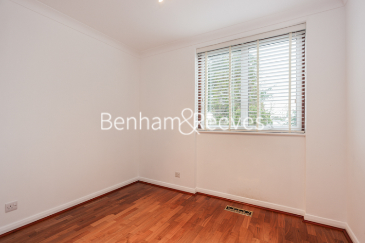 6 bedrooms house to rent in Lord Chancellor Walk, Kingston Upon Thames, KT2-image 9