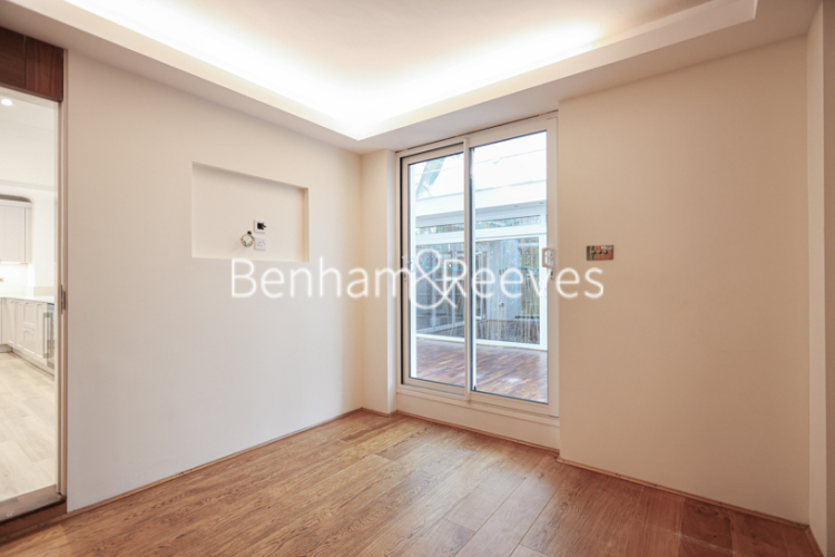 6 bedrooms house to rent in Lord Chancellor Walk, Kingston Upon Thames, KT2-image 20