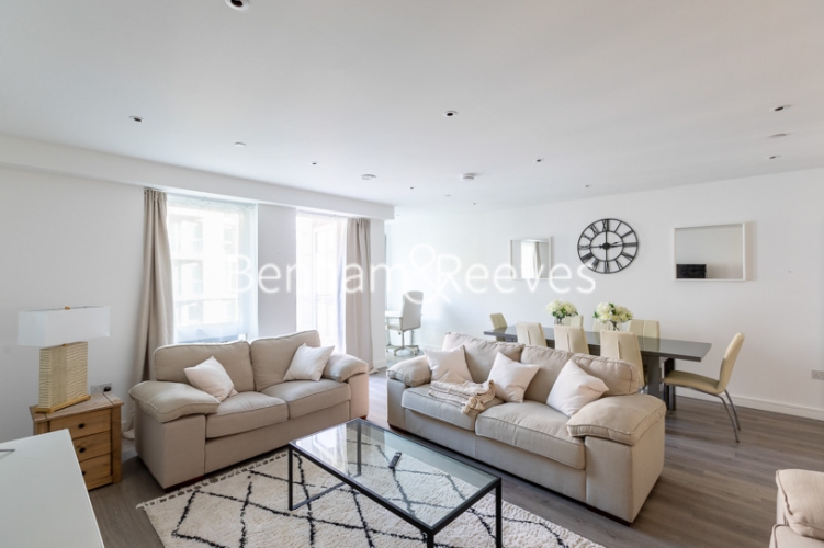 3 bedrooms flat to rent in Matcham House, 21 Glenthorne Road, W6-image 1
