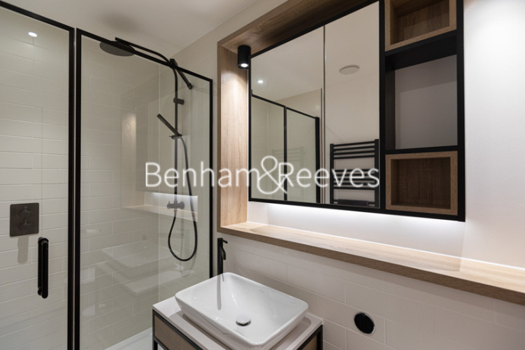 3  bedrooms flat to rent in Matcham House, 21 Glenthorne Road, W6-image 12