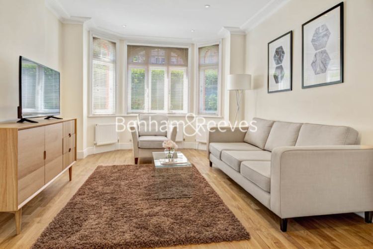 3  bedrooms flat to rent in Hamlet Gardens, Hammersmith, W6-image 1