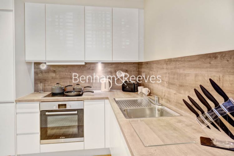 3  bedrooms flat to rent in Hamlet Gardens, Hammersmith, W6-image 2