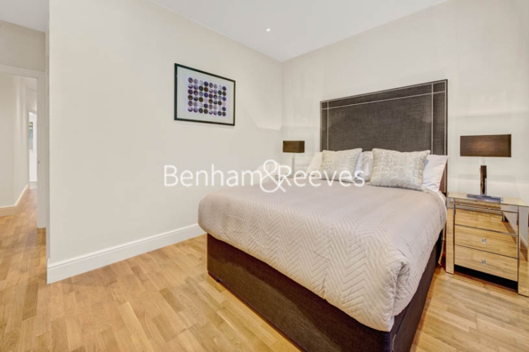 3 bedrooms flat to rent in Hamlet Gardens, Hammersmith, W6-image 7
