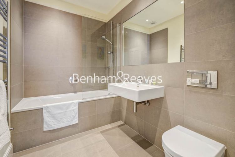 3 bedrooms flat to rent in Hamlet Gardens, Hammersmith, W6-image 8