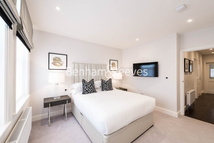 3 bedrooms flat to rent in Hamlet Garden, Hammersmith, W6-image 3