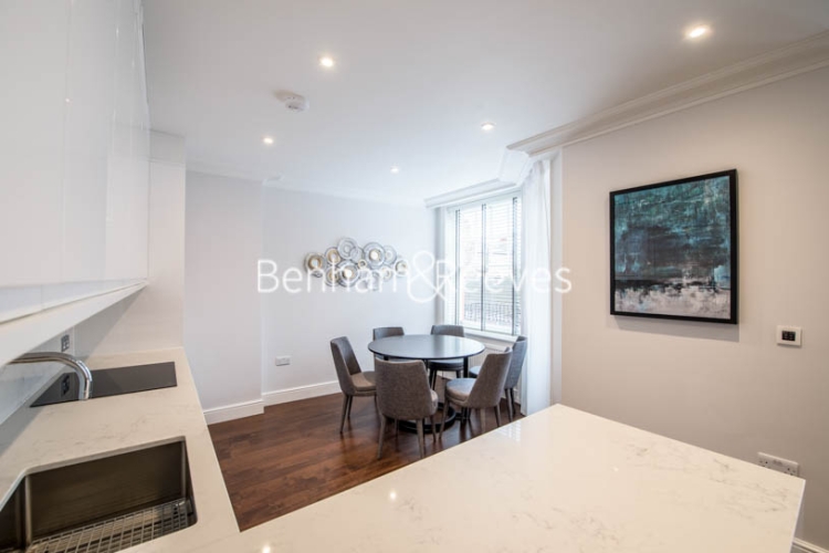 3 bedrooms flat to rent in Hamlet Garden, Hammersmith, W6-image 7