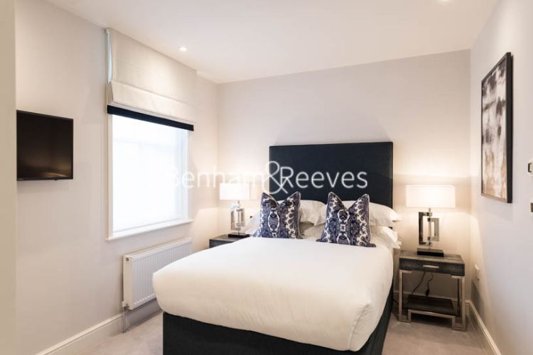 3 bedrooms flat to rent in Hamlet Garden, Hammersmith, W6-image 8