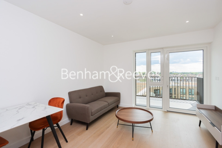1 bedroom flat to rent in Holland House, Parrs Way, W6-image 1