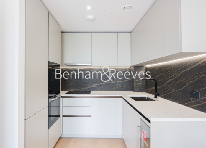 1  bedroom flat to rent in Holland House, Parrs Way, W6-image 2