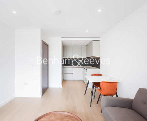 1 bedroom flat to rent in Holland House, Parrs Way, W6-image 12