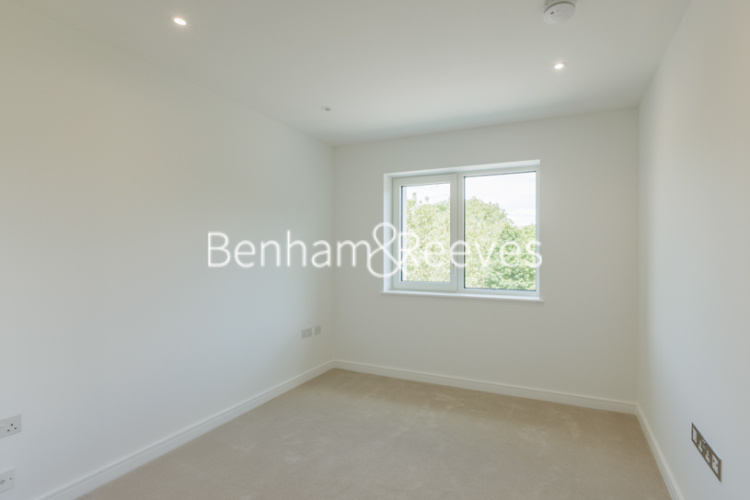 2  bedrooms flat to rent in Holland Court, Fulham Reach, W6-image 9