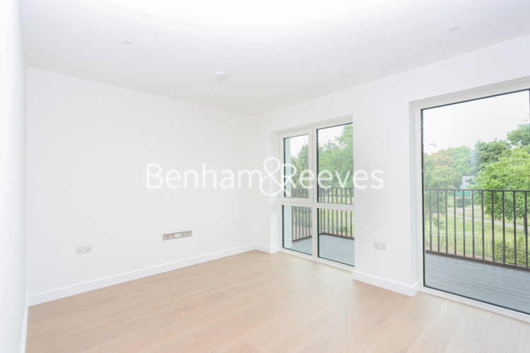2  bedrooms flat to rent in Holland House, Parrs Way, W6-image 7