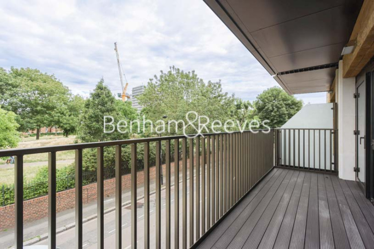 2  bedrooms flat to rent in Holland House, Parrs Way, W6-image 11