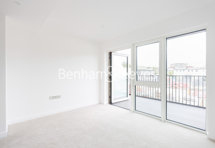 2  bedrooms flat to rent in Holland House, Parrs Way, W6-image 15