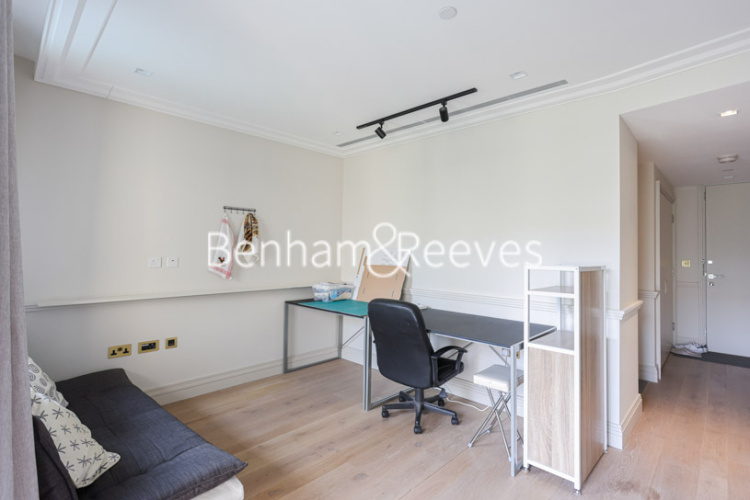 1  bedroom flat to rent in Queens Wharf, Crisp Road, W6-image 7