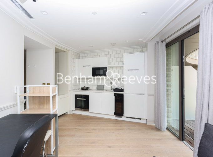 1  bedroom flat to rent in Queens Wharf, Crisp Road, W6-image 8