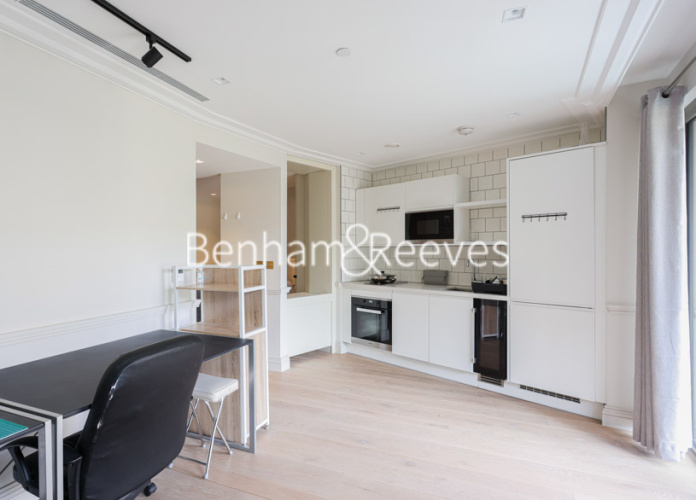 1  bedroom flat to rent in Queens Wharf, Crisp Road, W6-image 11