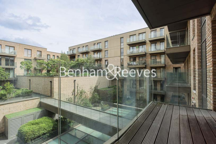 1 bedroom flat to rent in Queens Wharf, Crisp Road, W6-image 13