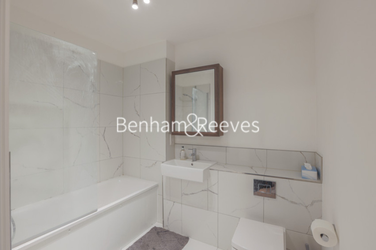 1  bedroom flat to rent in Beadon Road, Hammersmith, W6-image 4
