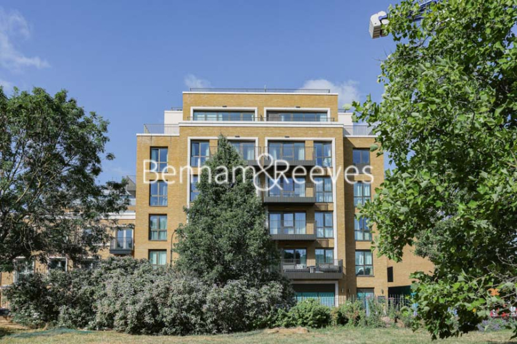 1  bedroom flat to rent in Merrivale Terrace, Distillery Road, SW6-image 6