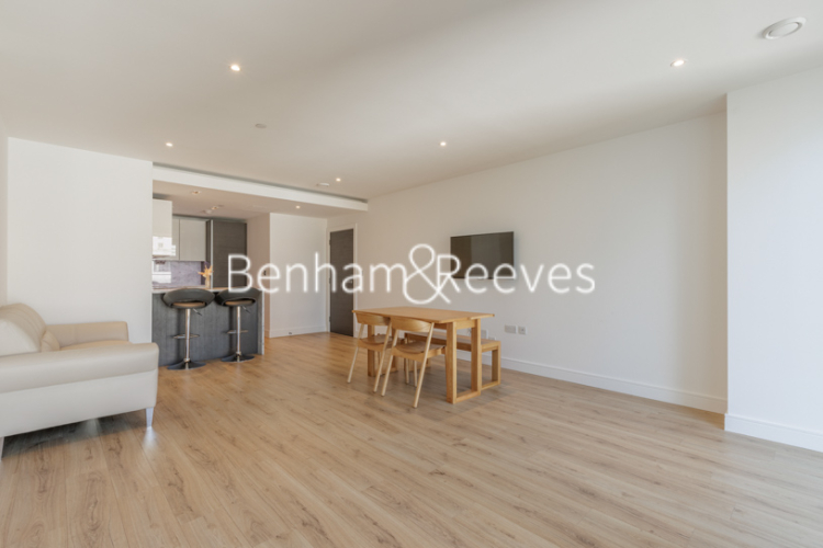 1 bedroom flat to rent in Marquis House, Beadon Road, W6-image 3