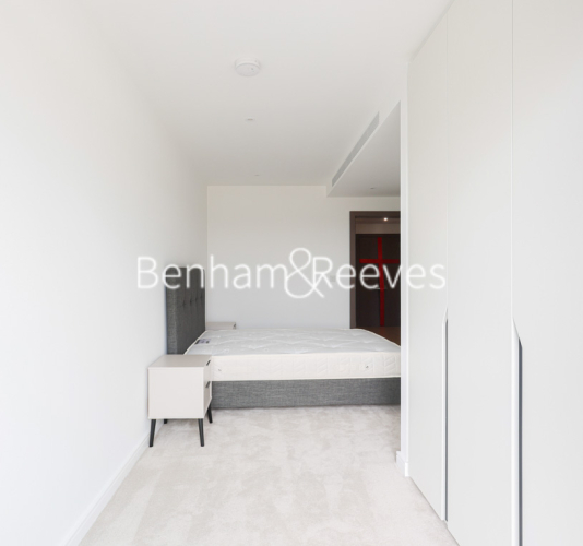 1 bedroom flat to rent in Holland House, Parrs Way, W6-image 9