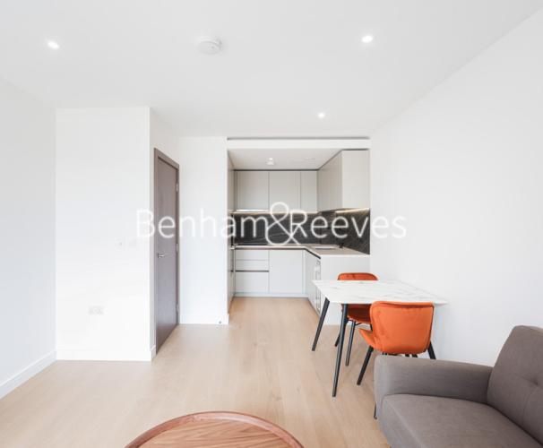 1  bedroom flat to rent in Holland House, Parrs Way, W6-image 12